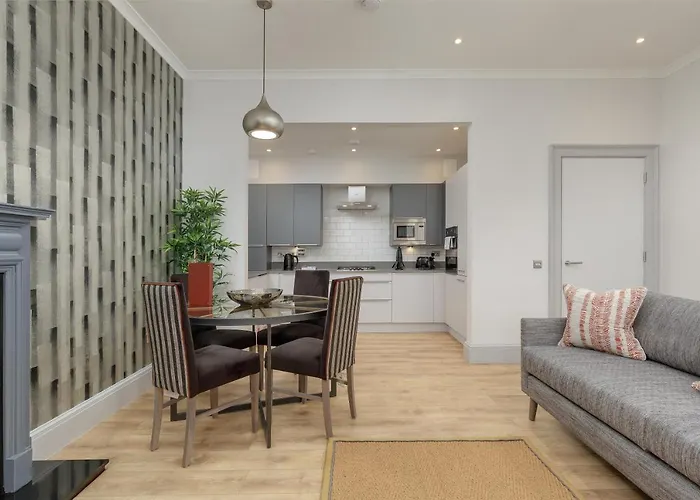 Destiny Scotland - Princes Street Appartement *