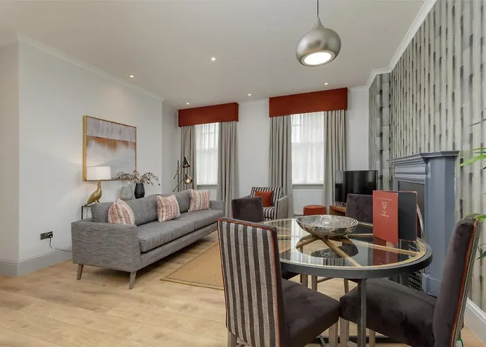 Destiny Scotland - Princes Street Appartement