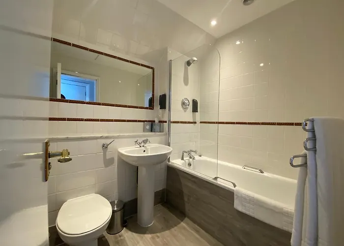 No6 West Coates 3* Edinburgh