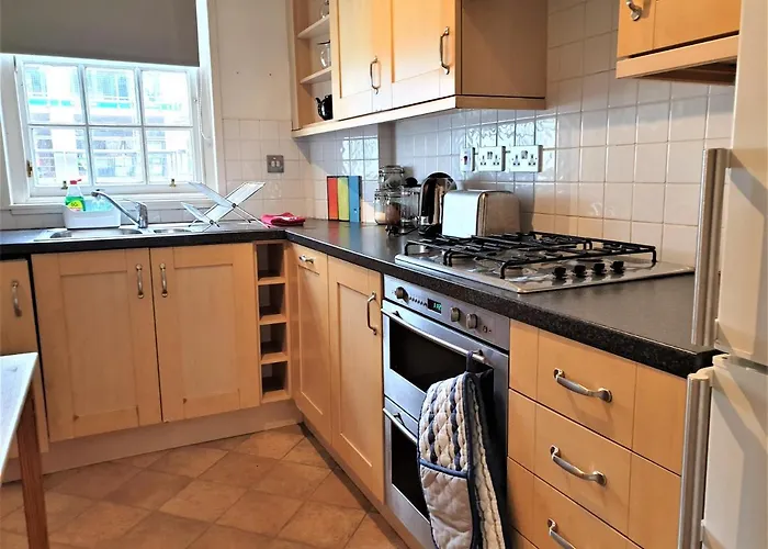Canongate - Spacious And Historic 2 Bed Flat On Royal Mile Apartament *