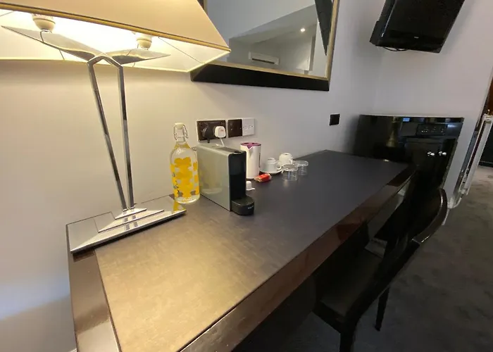 No6 West Coates Hotel 3*