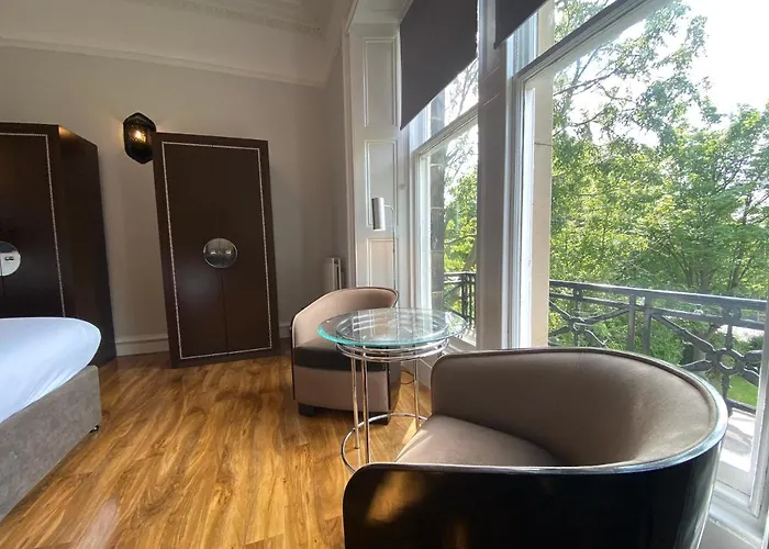 No6 West Coates Edinburgh