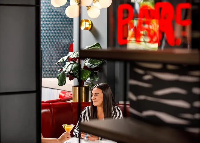 Отель Ibis Styles St Andrew Square 3*