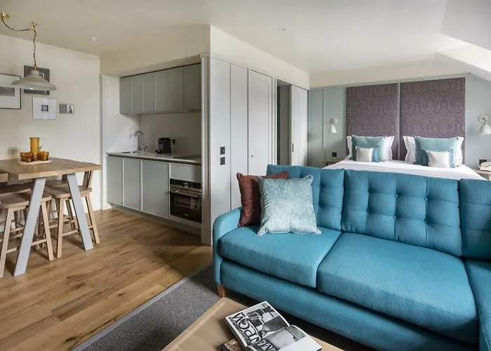 Hotel apartamentowy Abbey Apartments, At Holyrood 4*