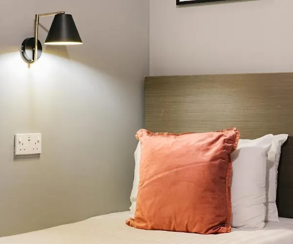 Towerbridge64 3* إدنبرة