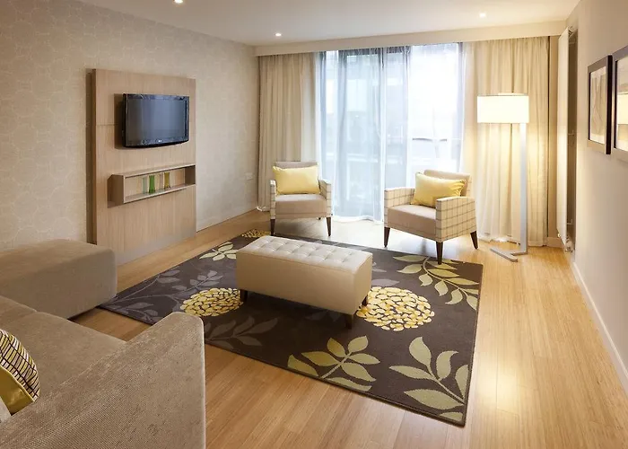 By Marriott Hotel Edinburgh