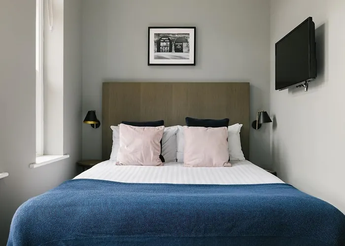 Towerbridge64 3* إدنبرة