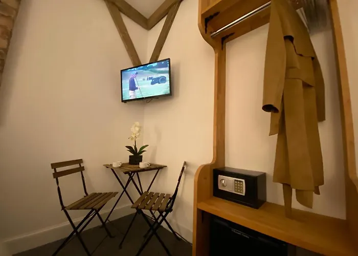 Royal Mile Balconies By The Castle شقة فندقية إدنبرة