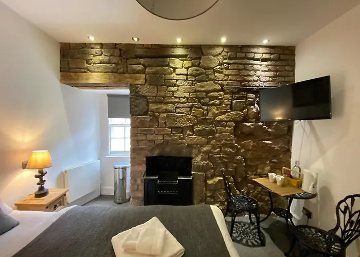 Royal Mile Balconies By The Castle Apart Otel 5*