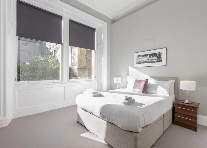 Destiny Scotland - Q-residence Apartment Edinburgh
