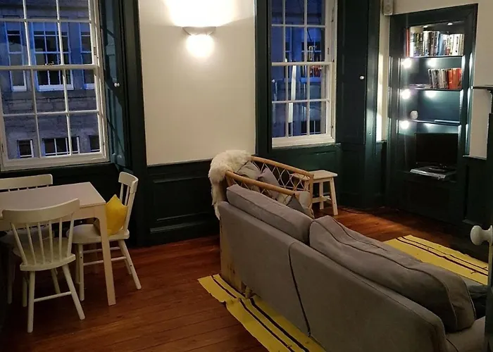 Thistle Centre 아파트