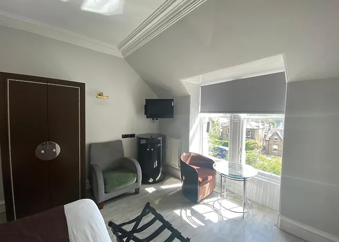 No6 West Coates Hotel Edinburgh