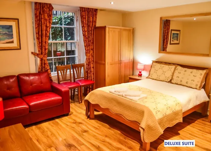 Edinburgh City Suites Эдинбург