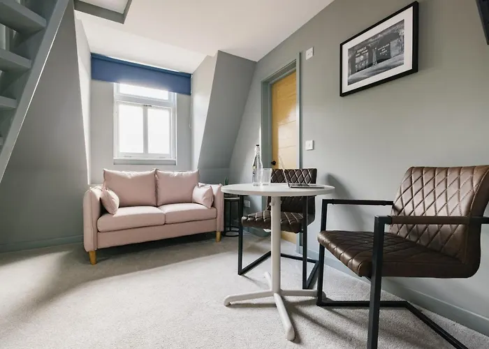 Towerbridge64 فندق إدنبرة