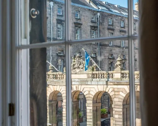 Parliament Sq アパート エディンバラ