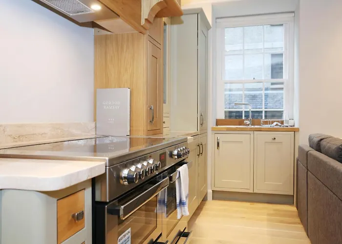 Joivy Modern And Airy Flat On The Historic Royal Mile * Edinburg