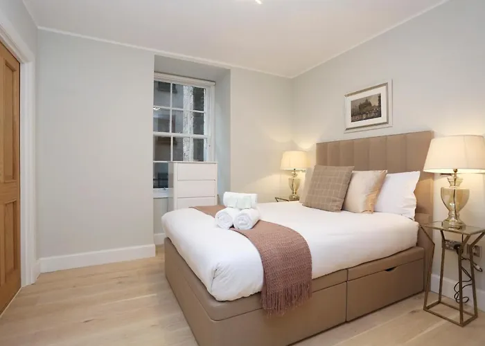 Lägenhet Joivy Modern And Airy Flat On The Historic Royal Mile
