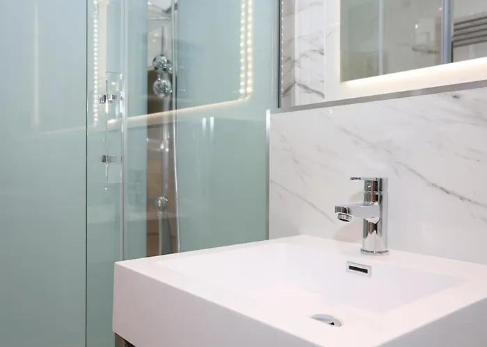 Joivy Modern And Airy Flat On The Historic Royal Mile Edinburg