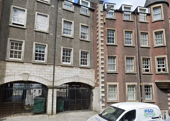 Amazing - Websters Land - Castle View Edinburgh