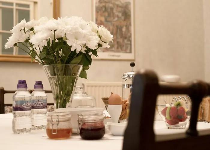 Guest house Georgian House 4*