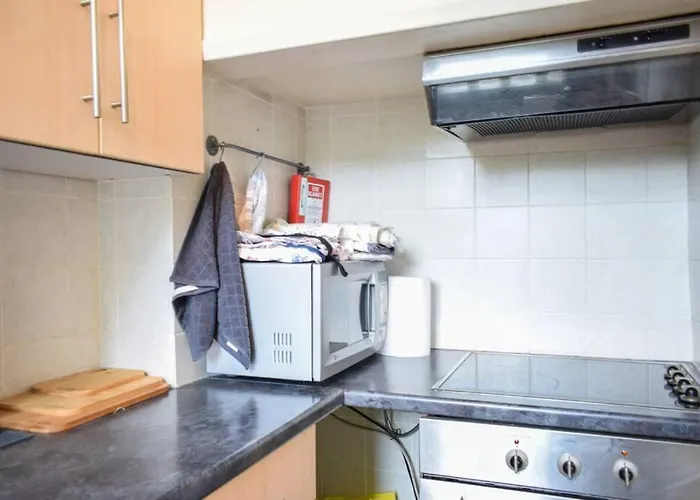 Lovely Sunny 2 Bed Coast