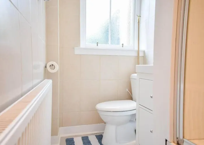 Apartment Lovely Sunny 2 Bed Coast