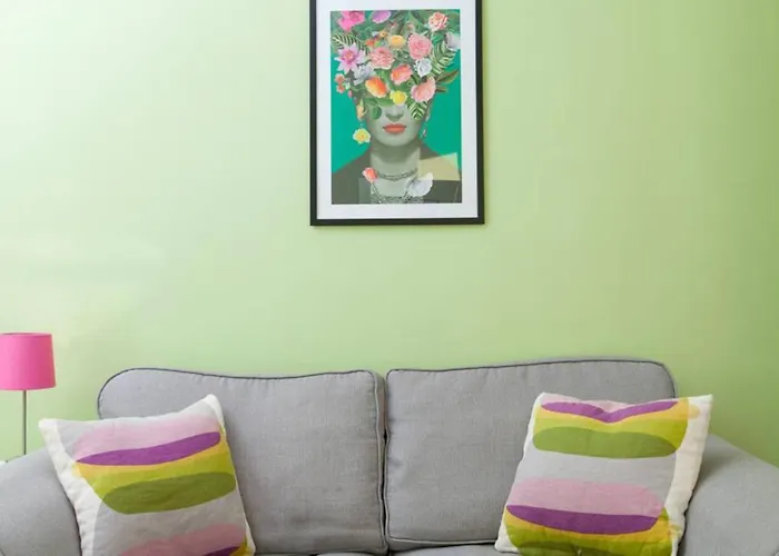 Bright And Modern Causewayside *