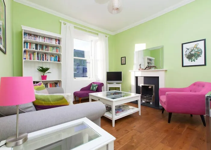 Bright And Modern Causewayside Appartamento