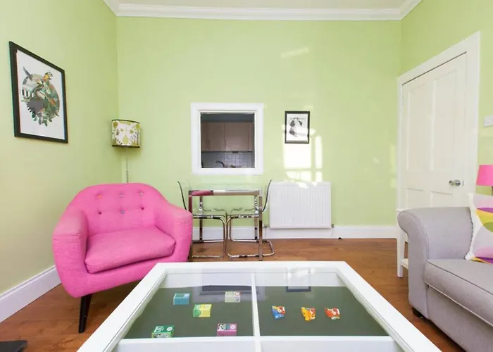 Bright And Modern Causewayside * Edimburgo