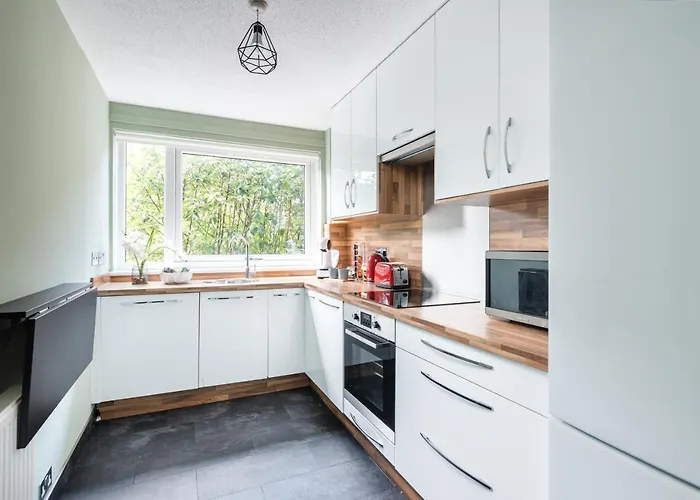 Centre Stylish With Free Parking