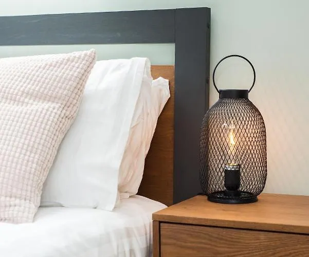 Apartment Centre, Newly Refurbished Stylish *
