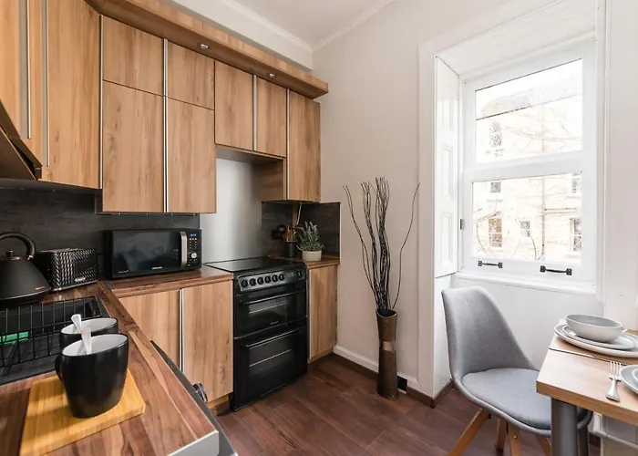 Centre Stylish At The Meadows Park Edinburgh