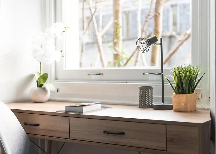 Centre Stylish At The Meadows Park