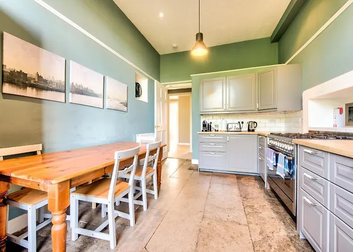 Joivy Bright & Spacious In Stockbridge شقة إدنبرة