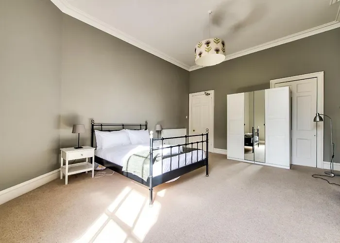 Joivy Bright & Spacious In Stockbridge شقة