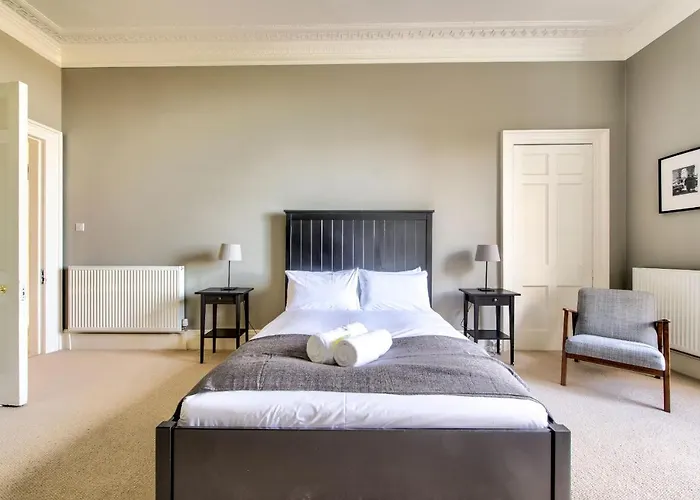 Joivy Bright & Spacious In Stockbridge *