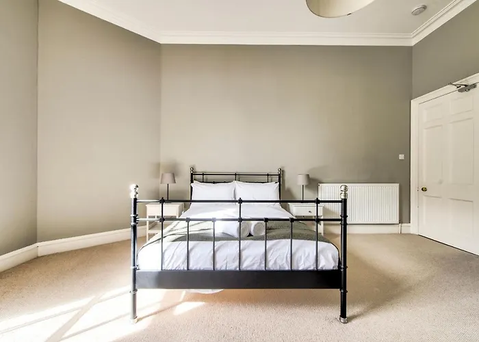 شقة Joivy Bright & Spacious In Stockbridge إدنبرة