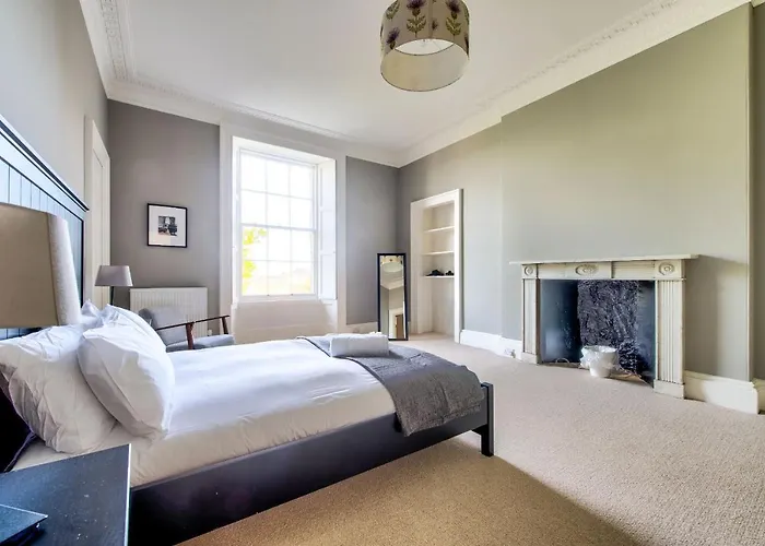 شقة Joivy Bright & Spacious In Stockbridge إدنبرة