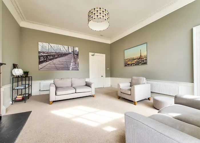 شقة Joivy Bright & Spacious In Stockbridge إدنبرة