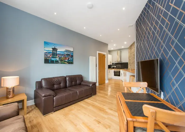 Castle Apt, Modern, *