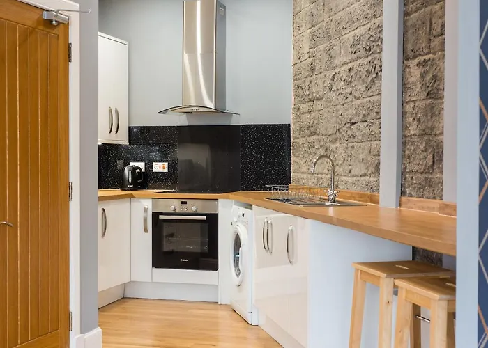 Daire Castle Apt, Modern, *