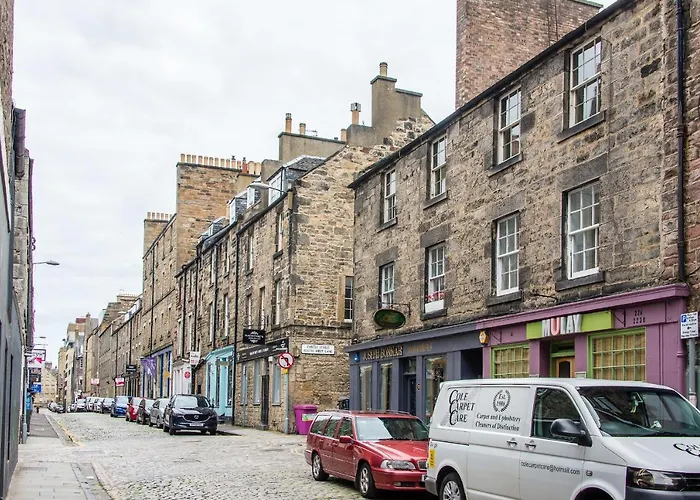 Centre, Newly Refurbished Stylish * Edinburgh