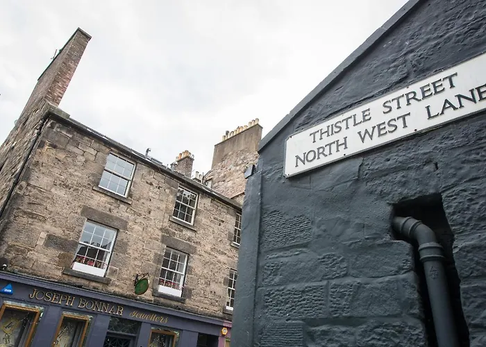 Apartment Centre, Newly Refurbished Stylish Edinburgh