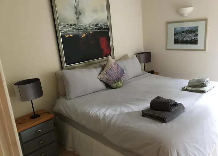 Holyrood Park Apartament *