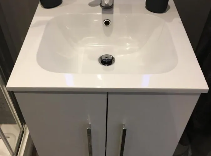 Holyrood Park Apartament *