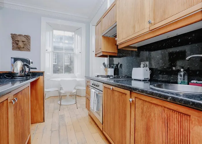 Joivy Lovely Flat In The Heart Of דירה אדינבורו