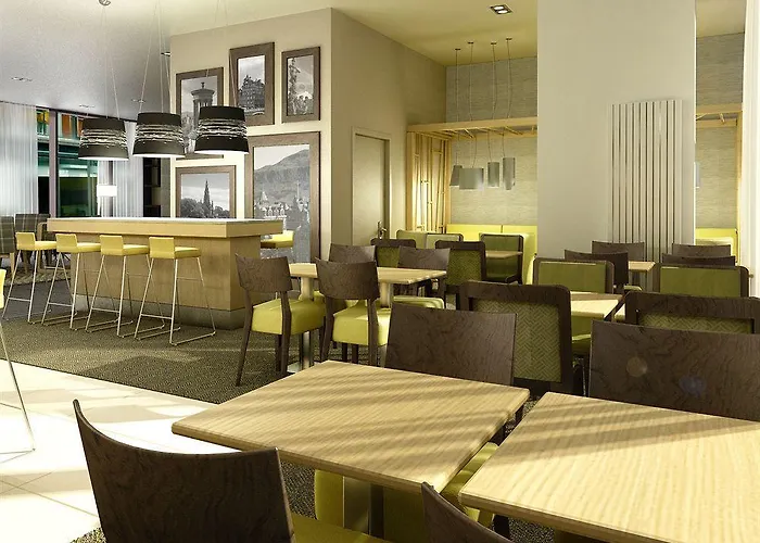 By Marriott 4* Эдинбург