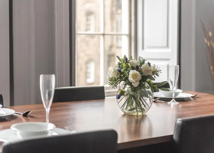 شقة F&o - Vip Royal Mile 2 Bed - Sleeps 4 *