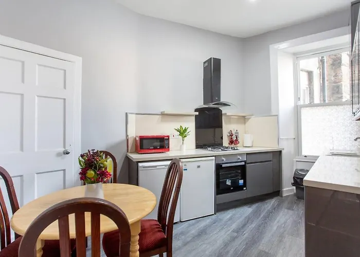 Apartment Stunning 2-bed In