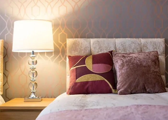 Stunning 2-bed In Apartment *